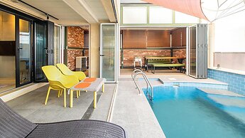 Gyeongju Luna Piena Poolvilla