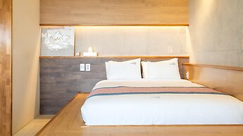 Gyeongju Luna Piena Poolvilla