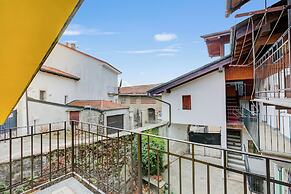 Ortensia Blu Lake And Relax