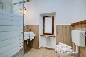 Ortensia Blu Lake And Relax