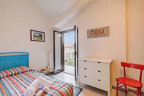 Ortensia Blu Lake And Relax