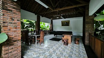 Sobo Joglo Jawi Guesthouse by Cocotel