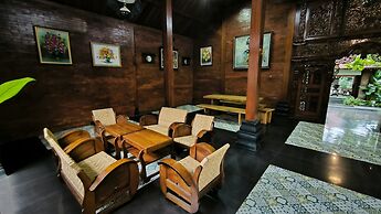 Sobo Joglo Jawi Guesthouse by Cocotel
