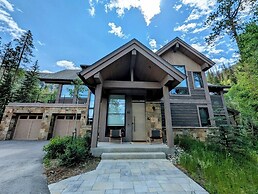 Wolf Rock Home 82