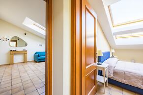 Pica Starlight at Central Station