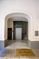 Pica Starlight at Central Station