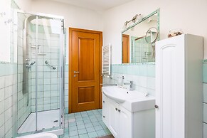 Pica Starlight at Central Station