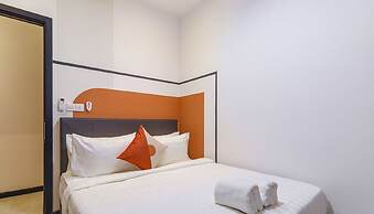 Neu Suites Residence, Embassy Row