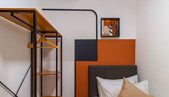 Neu Suites Residence, Embassy Row