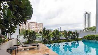 Neu Suites Residence, Embassy Row