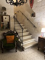 Charming Central Townhouse in Sliema