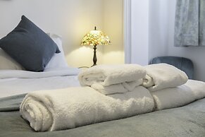 Upper Rock Brighton Apartments