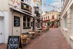 Upper Rock Brighton Apartments