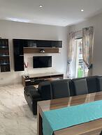 Side SeaView 3Bedrooms Apartment Sliema