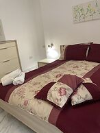 Side SeaView 3Bedrooms Apartment Sliema