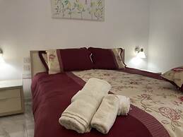 Side SeaView 3Bedrooms Apartment Sliema