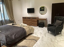 Side SeaView 3Bedrooms Apartment Sliema