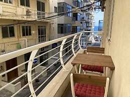 Side SeaView 3Bedrooms Apartment Sliema