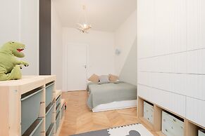 Family Apartament by Renters Prestige