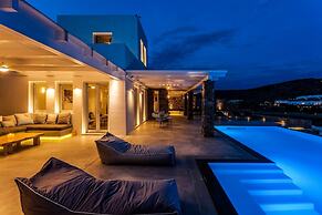 Apollo Paradise Seaview Infinity Pool Jacuzzi