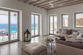 Apollo Paradise Seaview Infinity Pool Jacuzzi