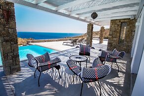 Apollo Paradise Seaview Infinity Pool Jacuzzi