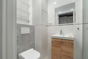 Old Market Square Studio by Renters