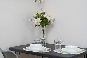 Old Market Square Studio by Renters