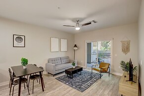 TWO Modern CozySuites at Town Lake