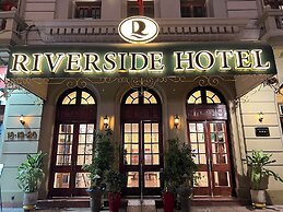 Riverside Hotel