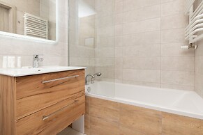 Zajezdnia Wrzeszcz Apartment by Renters