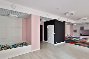 Zajezdnia Wrzeszcz Apartment by Renters