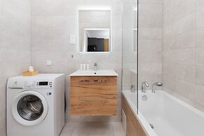 Zajezdnia Wrzeszcz Apartment by Renters