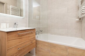 Zajezdnia Wrzeszcz Apartment by Renters