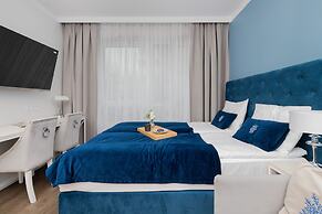 Blue Studio for 4 in Gdansk by Renters