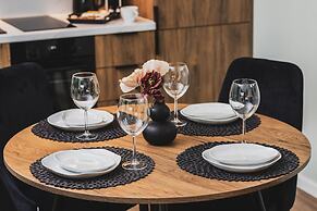 Green Apartment in Gdansk by Renters