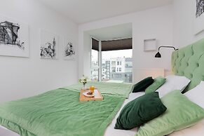 Green Apartment in Gdansk by Renters