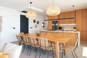 Villa Hestia - 6 Bedroom Luxury Villa With Seaview