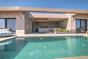 Villa Oniriko in Mariou