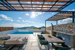 Villa Saturday in Foinikas