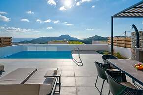 Villa Saturday in Foinikas