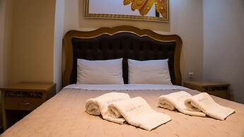 Milonas House Apartments