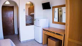 Milonas House Apartments