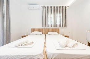 Milonas House Apartments