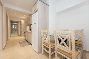 Milonas House Apartments