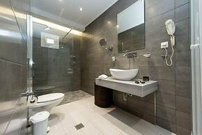 Milonas House Apartments