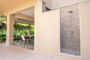 Milonas House Apartments