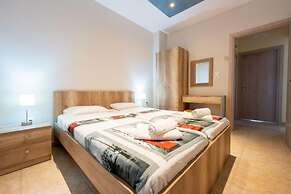 Milonas House Apartments