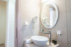 Milonas House Apartments