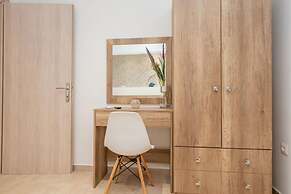 Milonas House Apartments